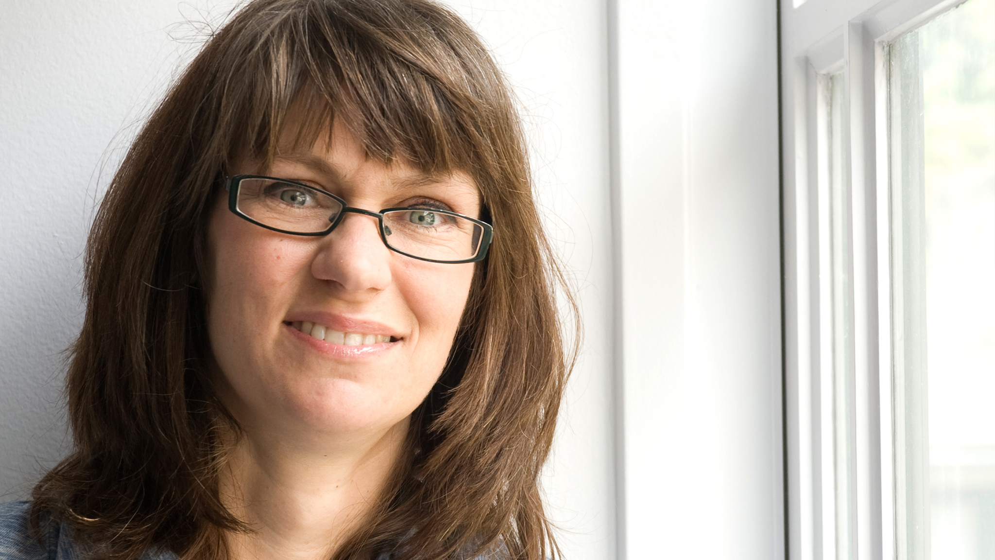 Marieke Wielinga svetova navrharka trendu v barvach zelena Marieke využívá své odborné znalosti v oblasti barev k vytváření barevných kolekcí a nástrojů, které pomáhají lidem najít barvu, kterou si zamilují.